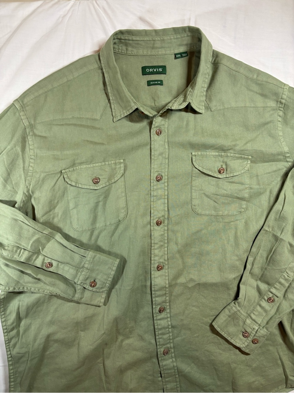 Orvis Light Green Casual Button-Down Shirt with Chest Pockets